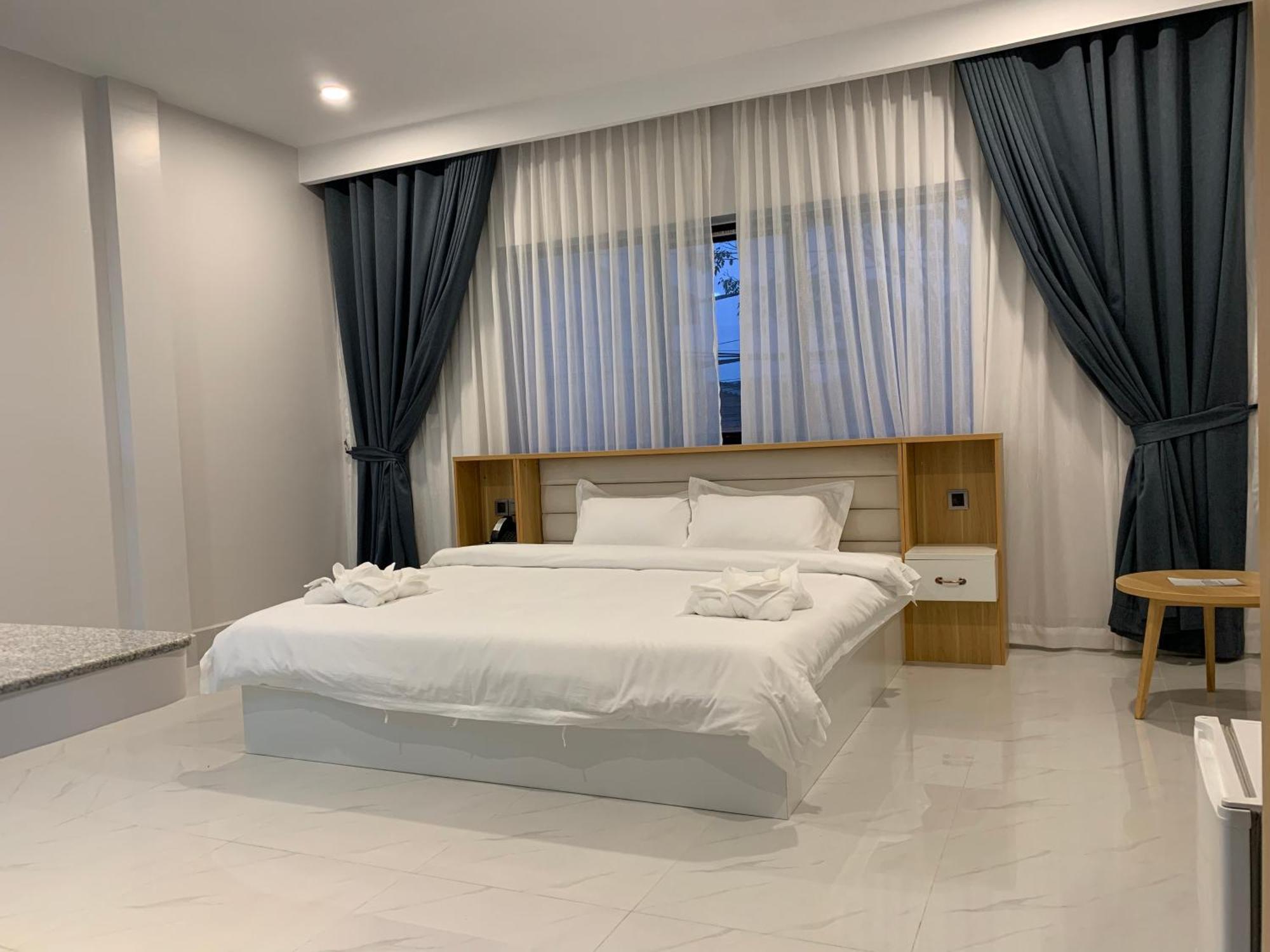 Nico'S Hotel And Skybar Siem Reap Exteriör bild