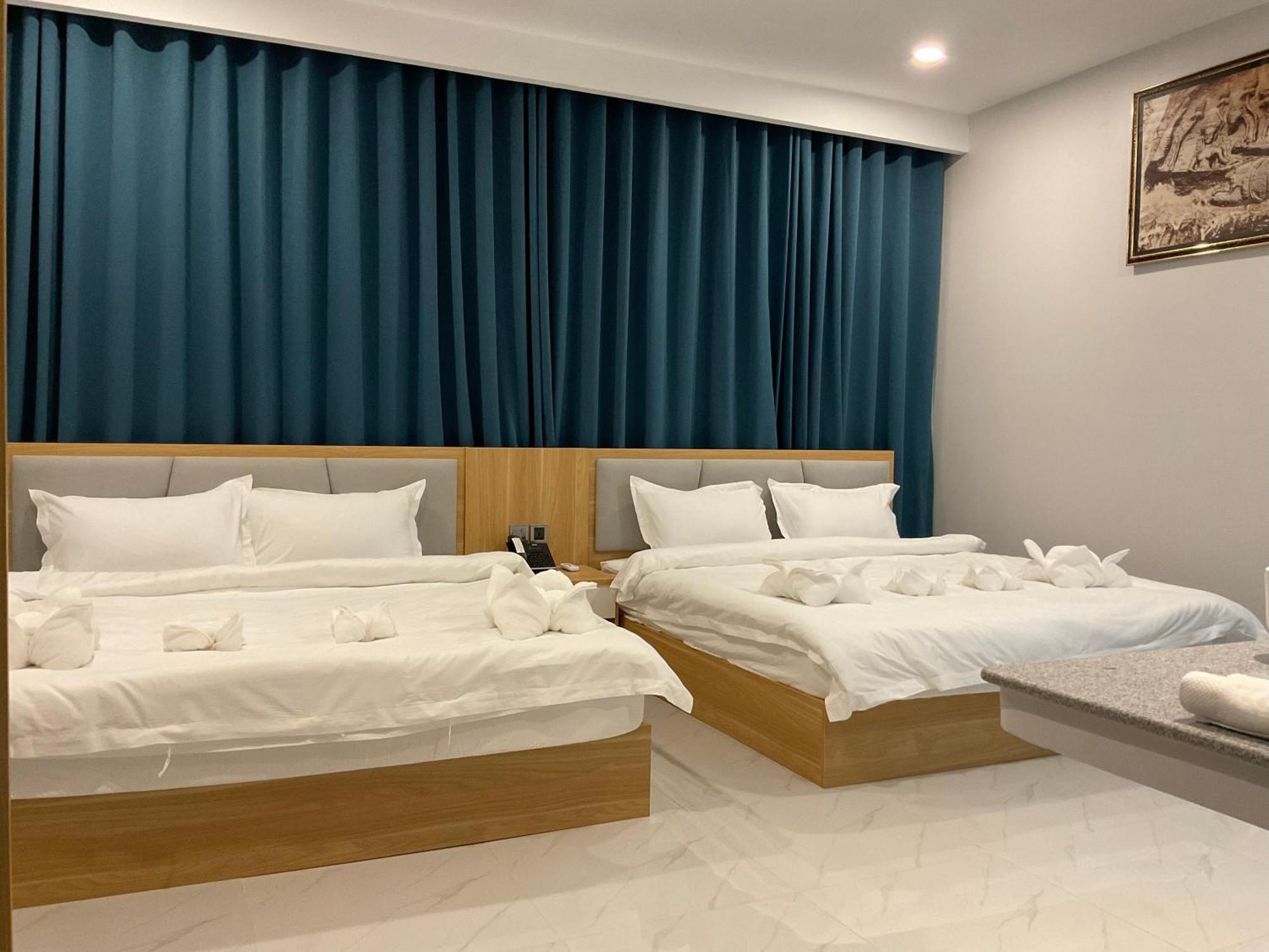 Nico'S Hotel And Skybar Siem Reap Exteriör bild