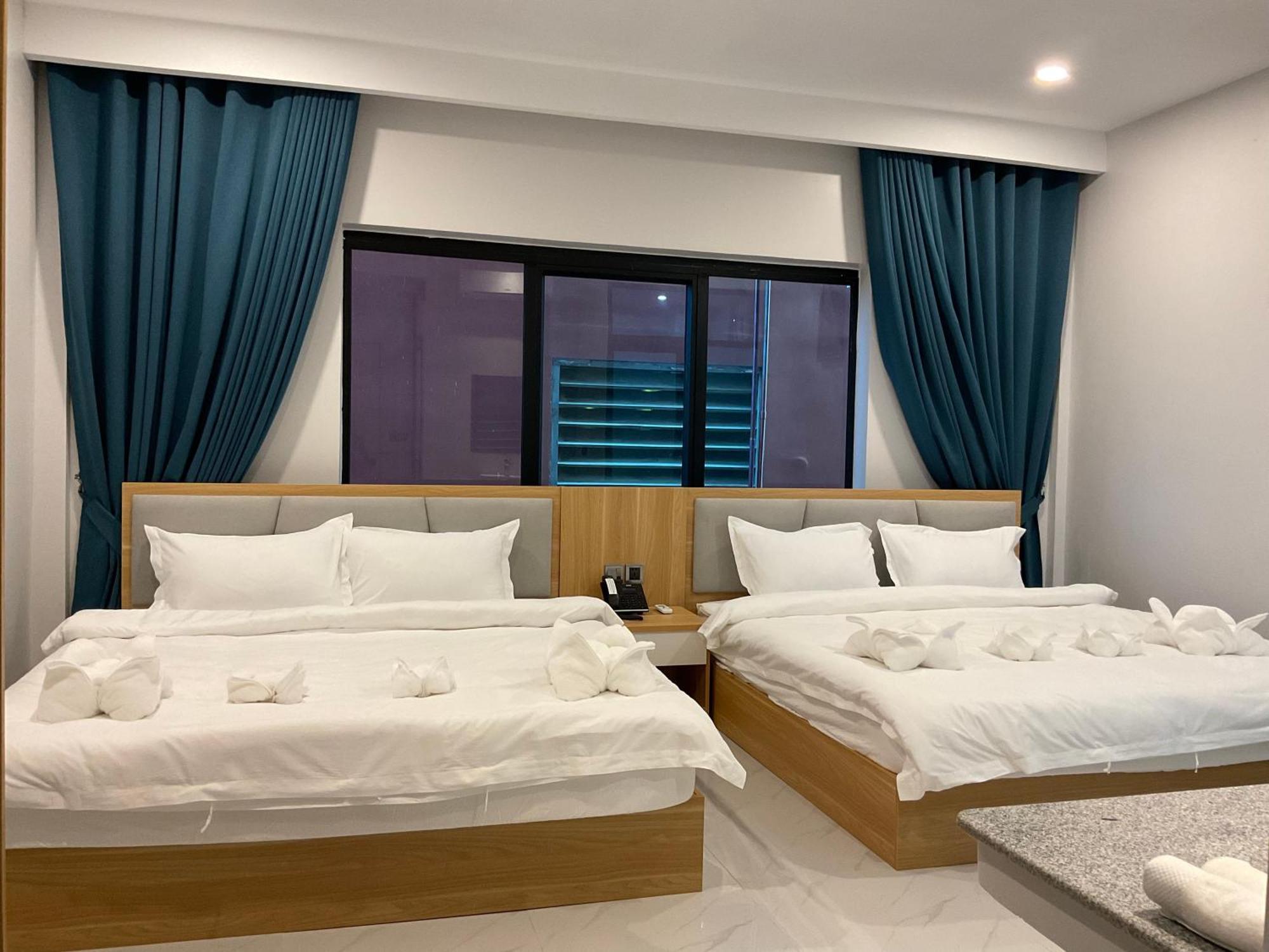 Nico'S Hotel And Skybar Siem Reap Exteriör bild