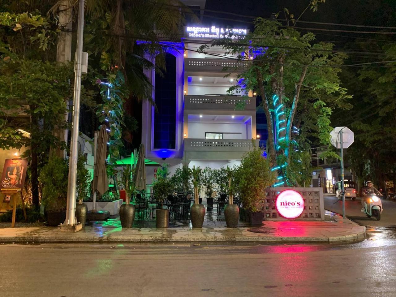 Nico'S Hotel And Skybar Siem Reap Exteriör bild