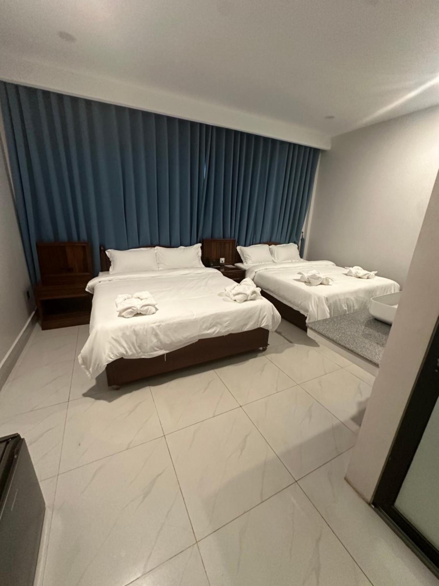 Nico'S Hotel And Skybar Siem Reap Exteriör bild
